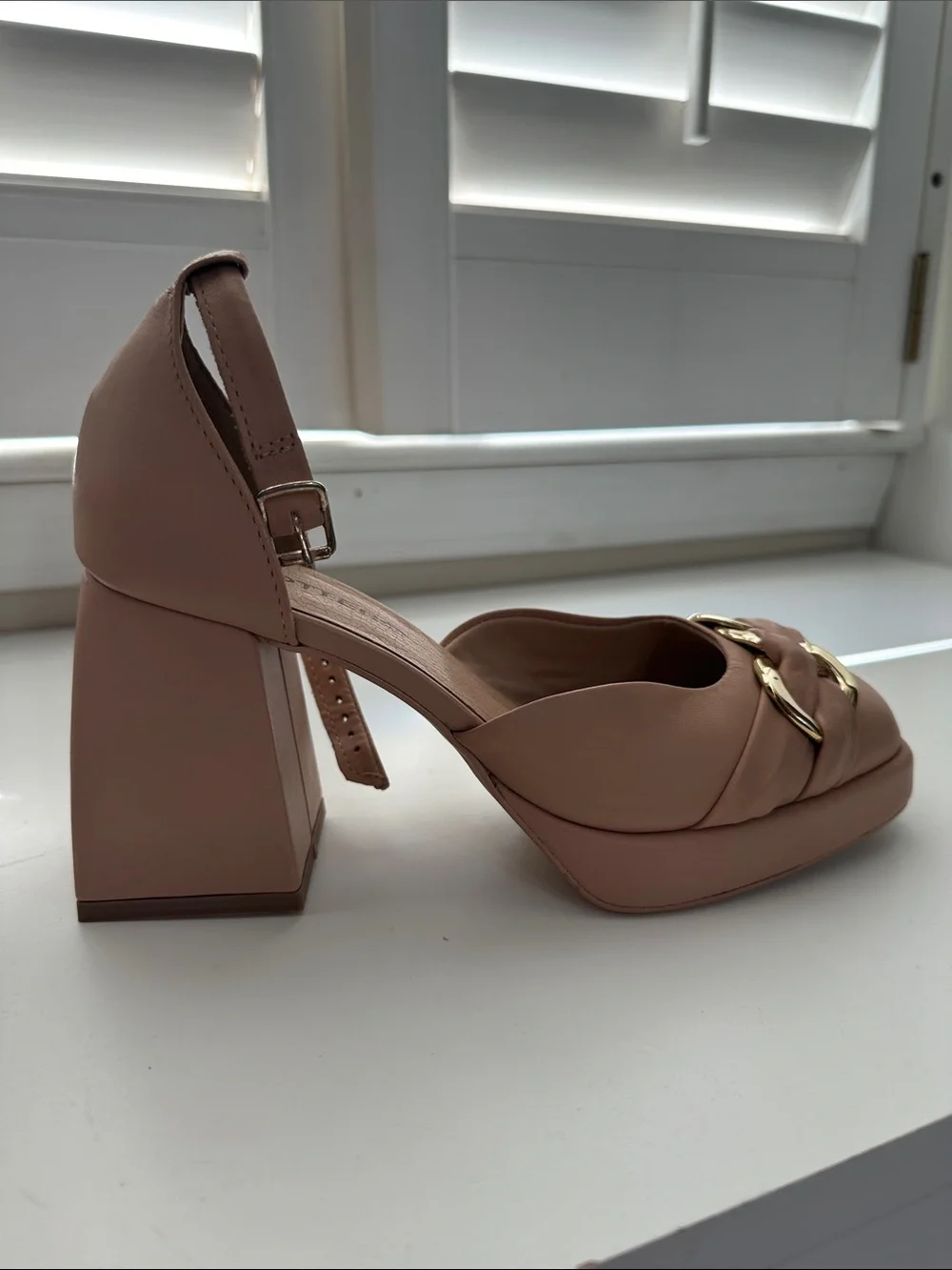 Bottero like-new Chunky Block Heel Platform Pumps are gorgeous!